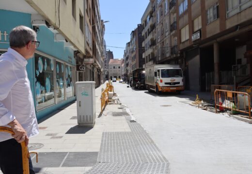 A reurbanización da rúa Estela completa o proxecto de posta en valor da contorna do balneario de Carballo